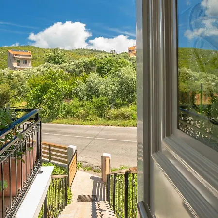 Esencia Suites Kallirakhi